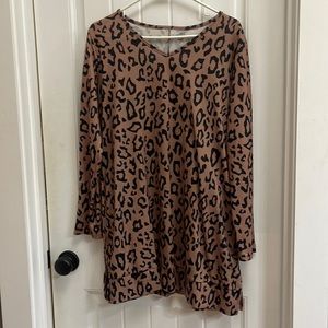 Cheetah print brown and black. From a boutique long length with pockets